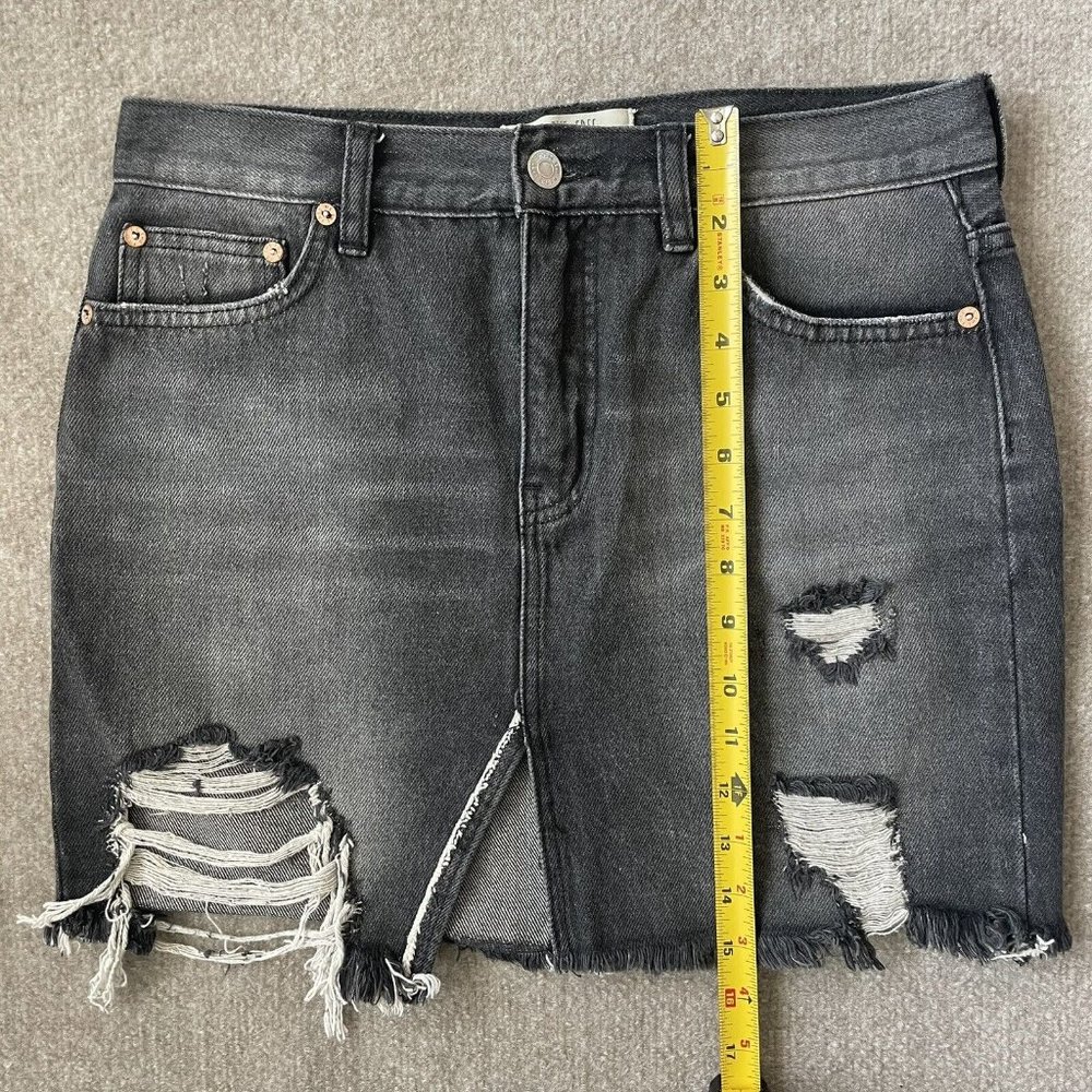 We the Free Denim Skirt Womens 26 Light Wash Black 100% Cotton Distressed Jean - Picture 5 of 7